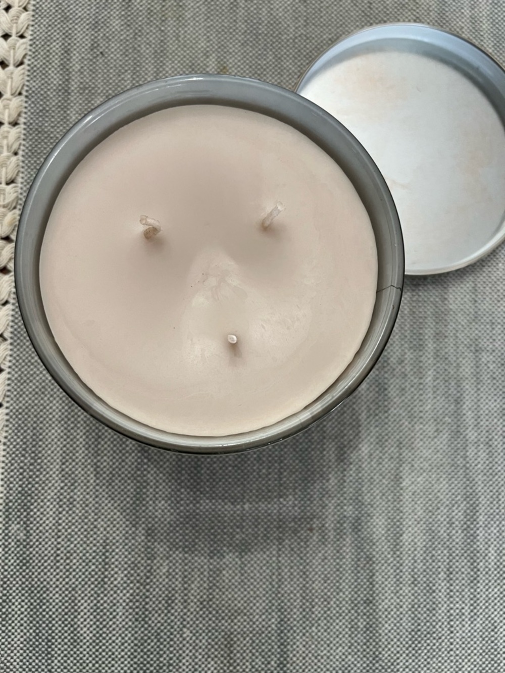 Bodycology Candle Cozy Fireside S'more 14.5oz Brown Gold NEW Spa Fall Camping - Picture 2 of 3